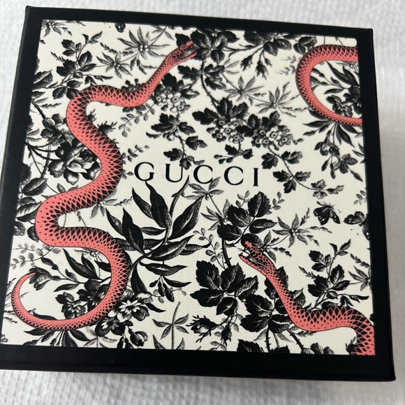 Gucci Sterling Silver Charm and Logo Stamp Authentic Necklace! Comes with box! - Picture 10 of 10